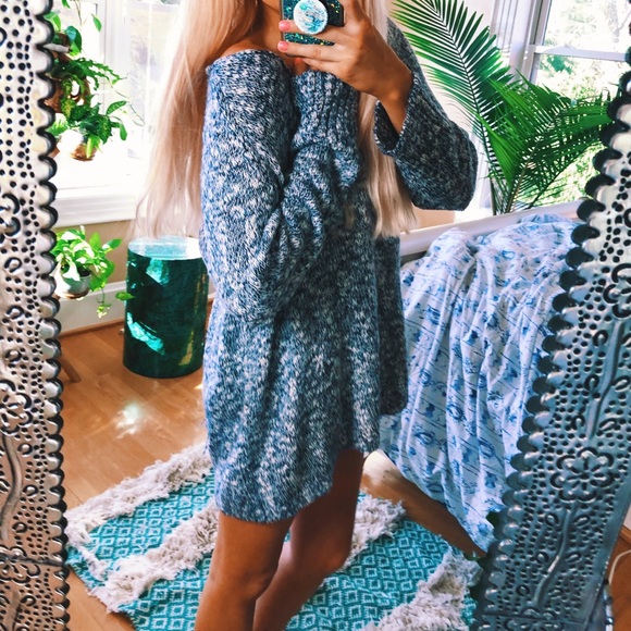 Sweaters - cozy blue + white marled travelers sweater